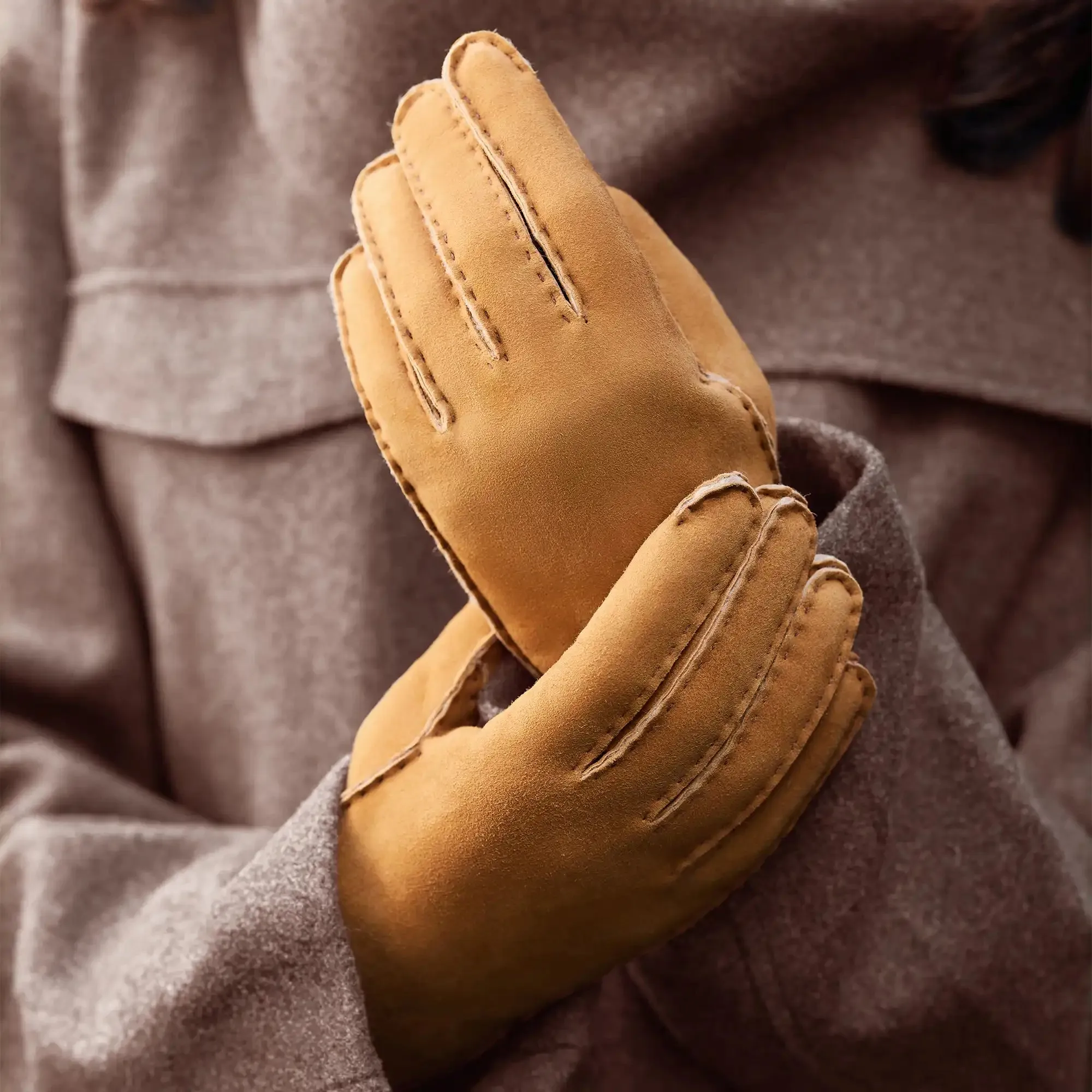 Honoré Zenia cognac lambskin gloves